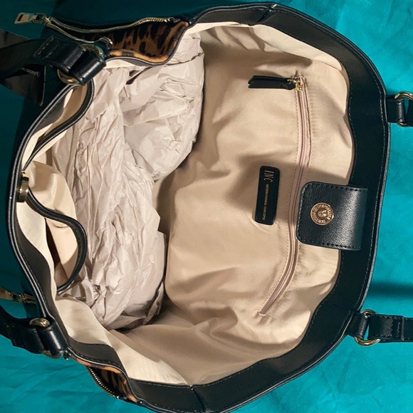 Purse - Picture 6 of 8